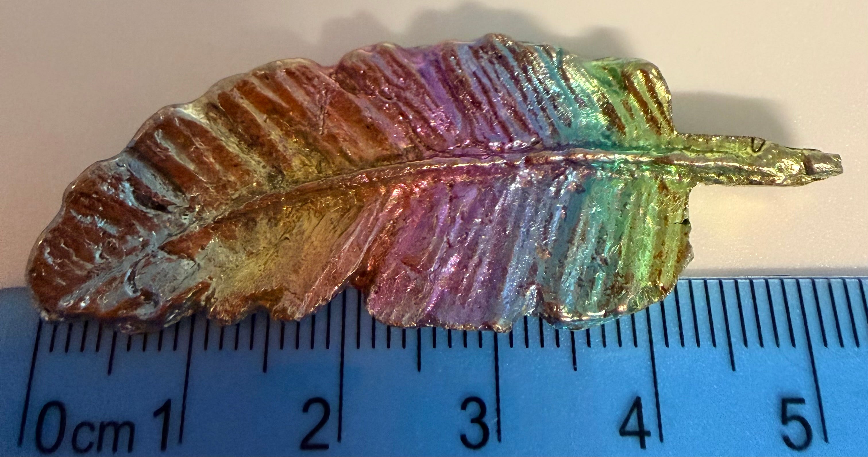 Rainbow Bismuth Feather – 22g