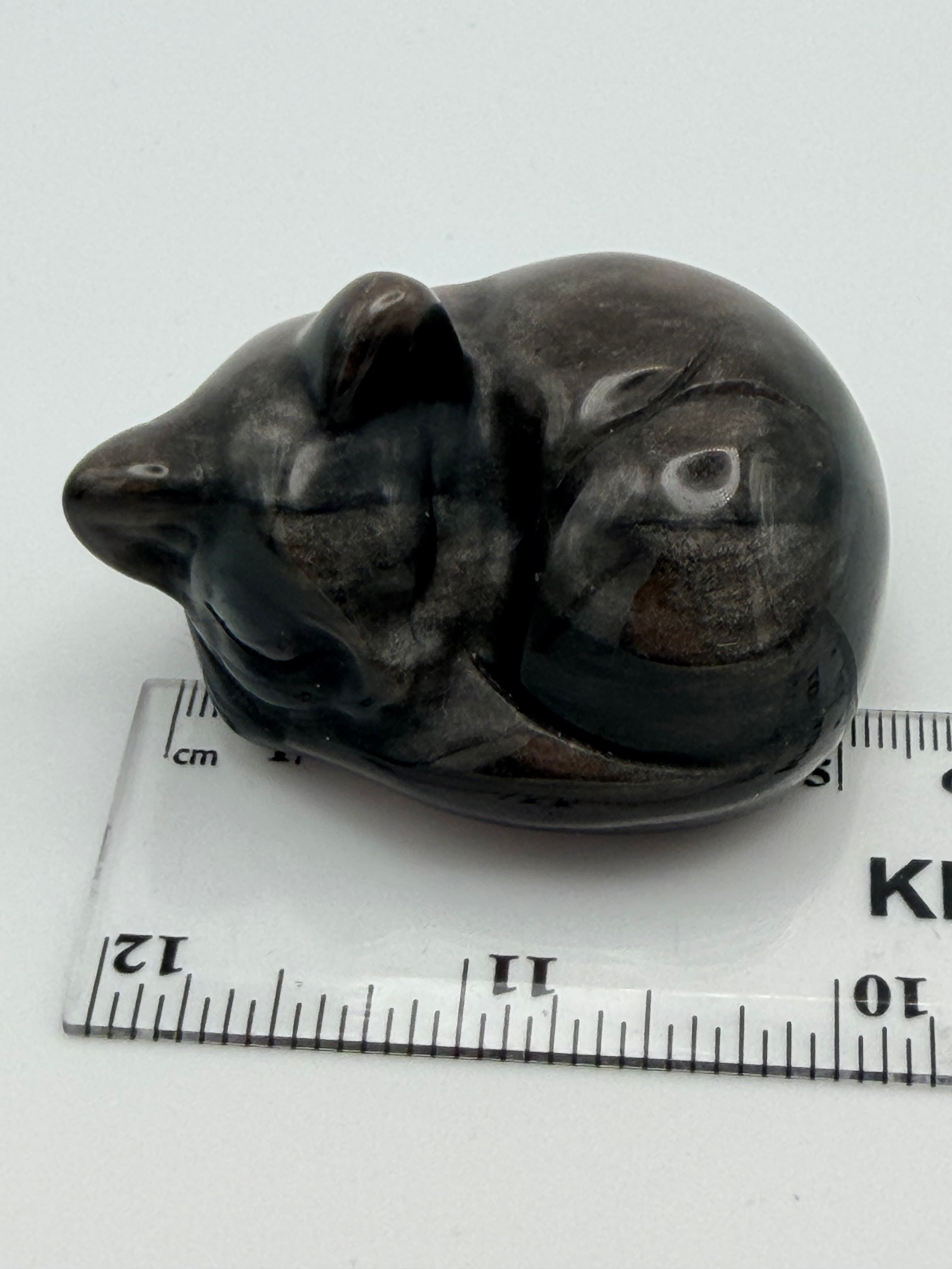 Silver Sheen Obsidian Sleeping Cat Carving – Crystal Cat – 101g
