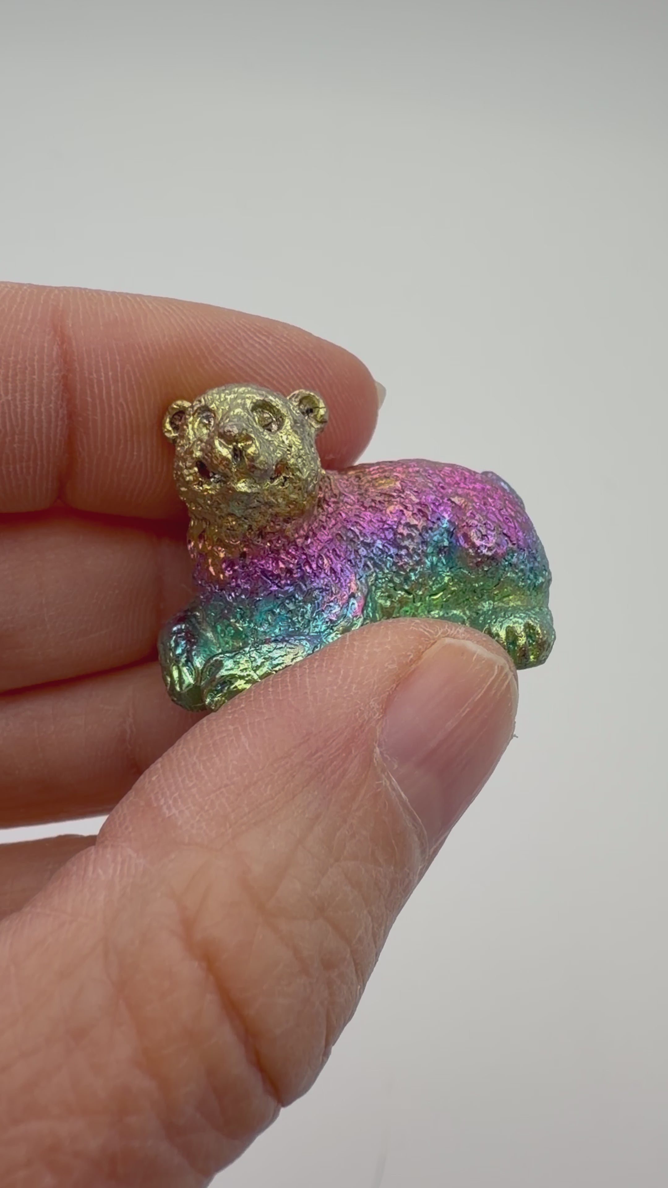 Solid Bismuth Bear Carving – Rainbow Metallic Crystal Animal (50g)