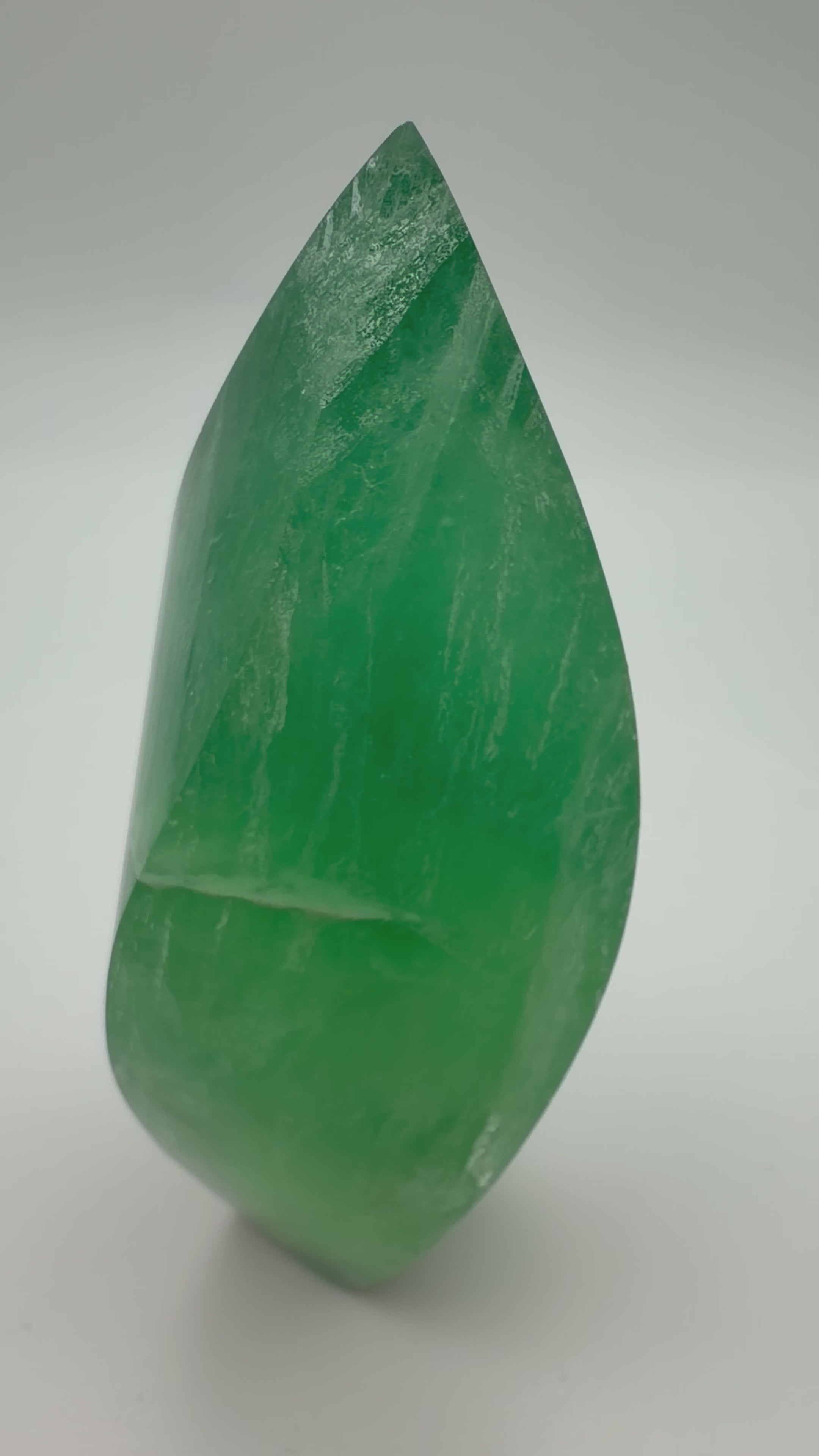 Green Fluorite Flame 111g