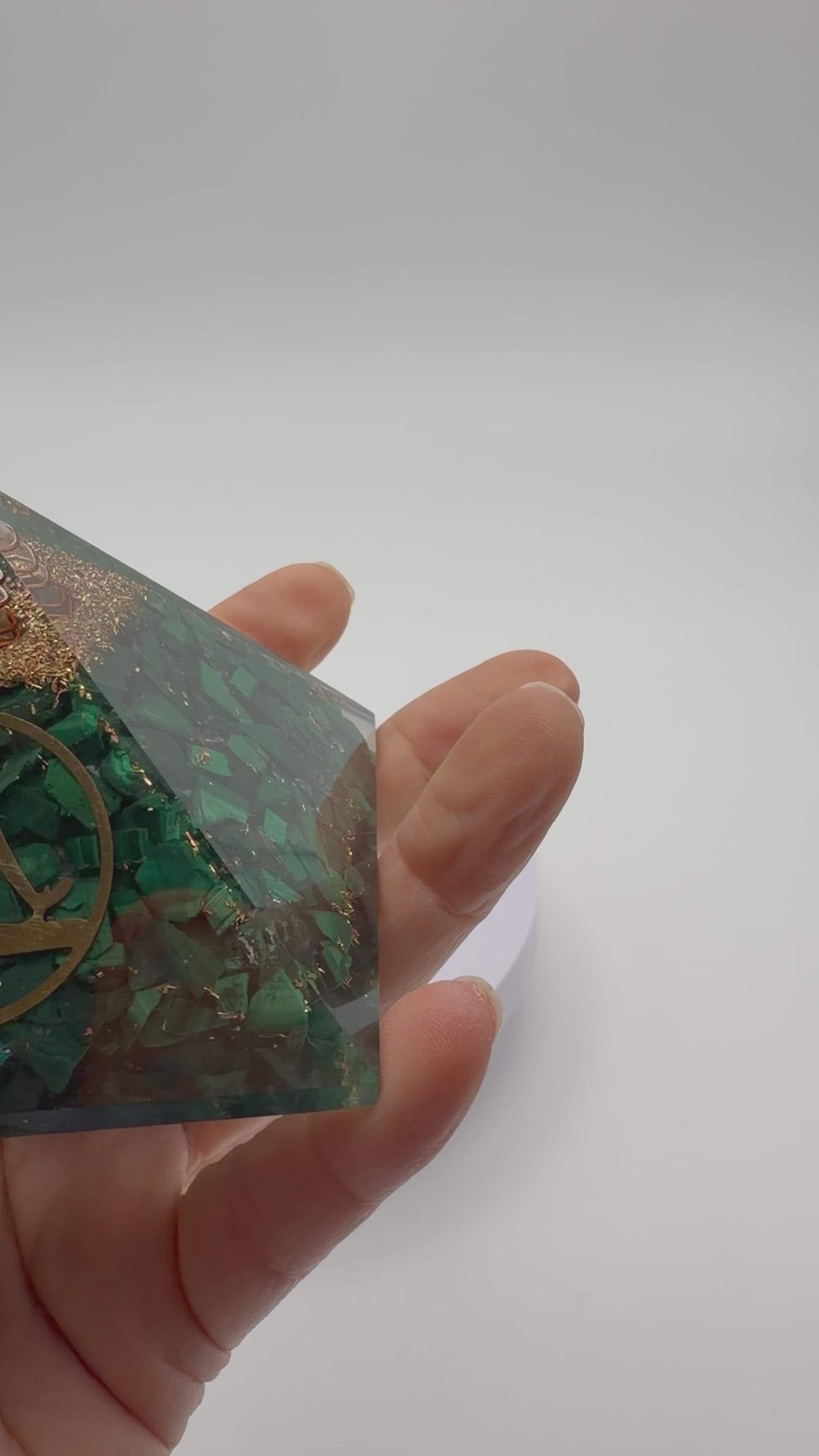 Malachite Orgonite Pyramid – Copper Coil & Quartz Point – 260g